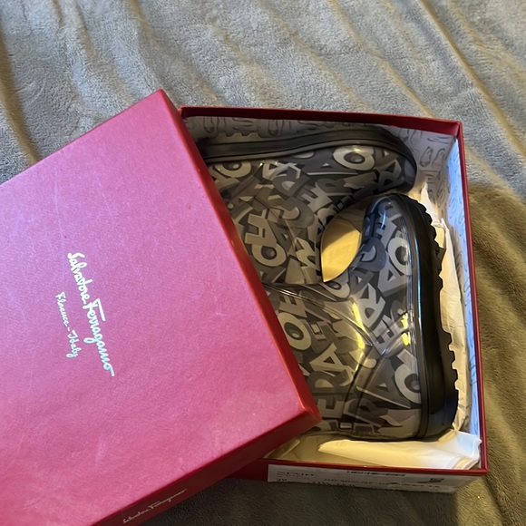 Size 29 FERRAGAMO rain boots - Picture 1 of 9